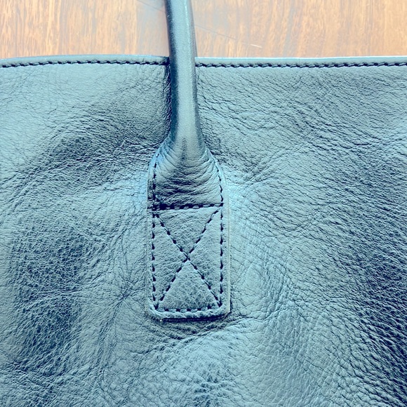 Thick, supple, black leather tote from LA cult label *CREATURES OF COMFORT* - Picture 5 of 10